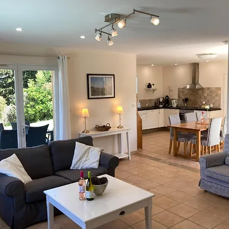 Comfortable With Jacuzzi Villa