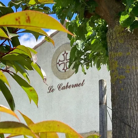 Willa Comfortable With Jacuzzi *