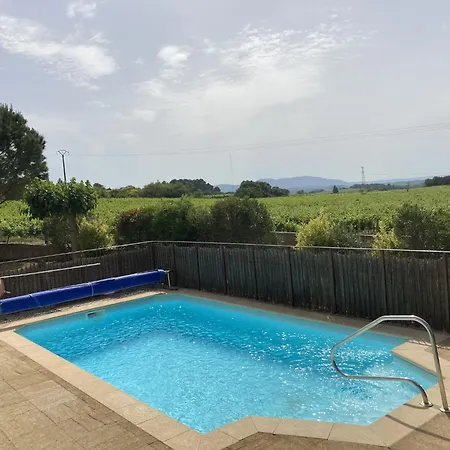 Willa Comfortable With Jacuzzi Montbrun-des-Corbières