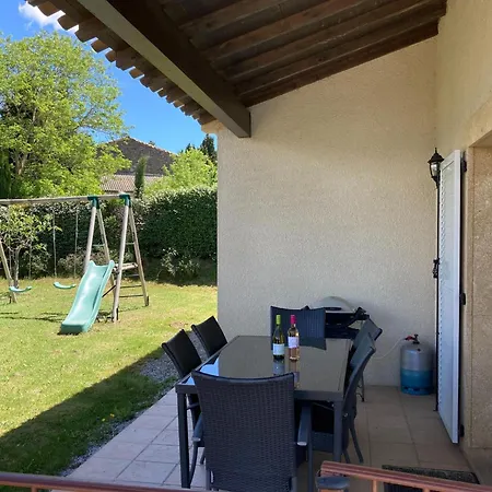 Willa Comfortable With Jacuzzi *