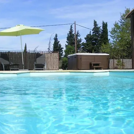 Willa Comfortable With Jacuzzi Montbrun-des-Corbières