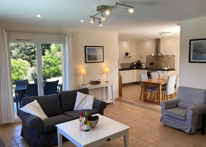 Comfortable With Jacuzzi Villa