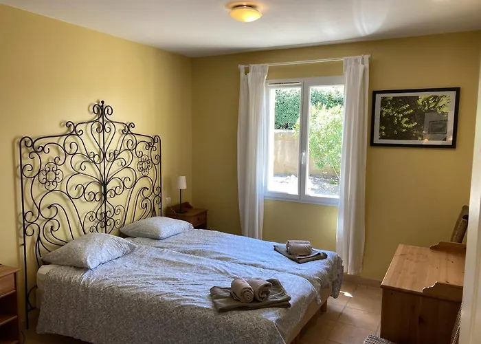 Villa Comfortable With Jacuzzi