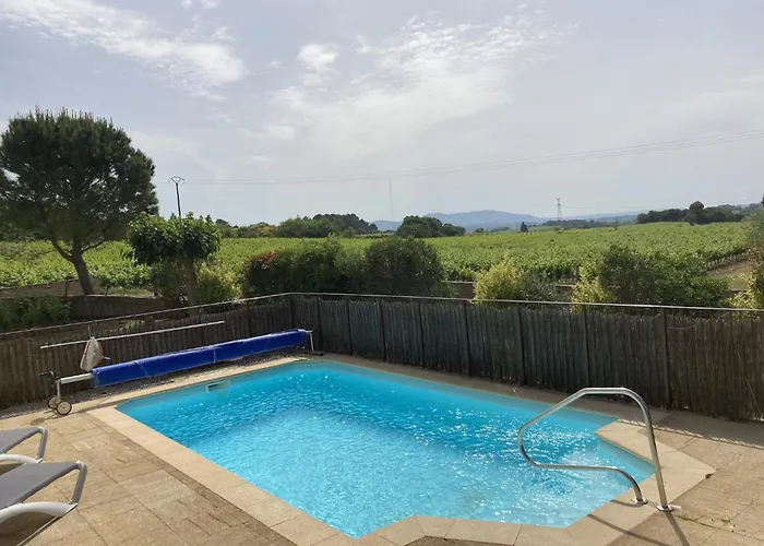 Villa Comfortable With Jacuzzi Montbrun-des-Corbières